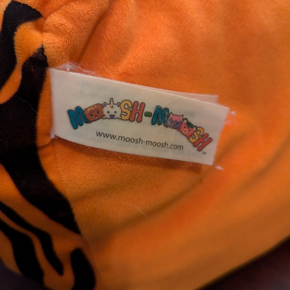 Moosh-Moosh Tiger Shark Plush Pillow - Adorable and Cuddly! - Picture 4 of 4